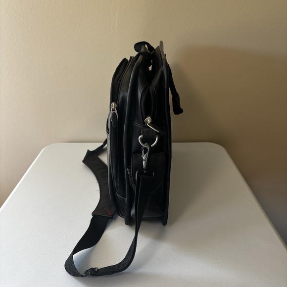 Targus 17" black Leather Laptop Computer Case Bag Shoulder Strap TLE400 - Picture 2 of 10